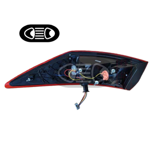Feux arrière TUZHIHAO 2015-2020 pour Ford Escort - d'occasion d'origine, parfait état de marche, surface miroir sans rayures - Product Image 4
