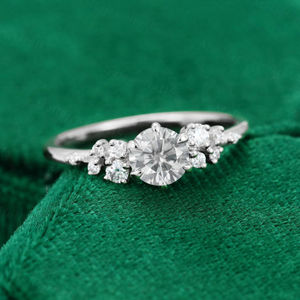 Anillo de Compromiso de Plata de Ley 925 con Moissanita Gris en Racimo, Joyería Vintage para Bodas y Fiestas para Mujer - Product Image 3