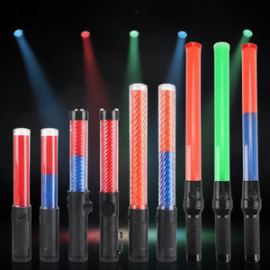 交通整理用のセキュリティ交通警棒、点滅式で高反射率の赤色LED警棒 - Product Image 1