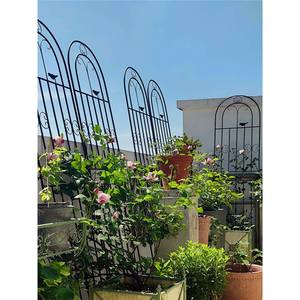 Panel de Enrejado Clásico de Hierro Forjado para Plantas Trepadoras, Valla de Jardín para Exteriores con Diseño Ornamental, Marco de Soporte Metálico Pintado - Product Image 4