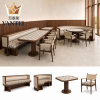 Ensemble de mobilier moderne pour hôtels et restaurants, banquettes sur mesure, tables et chaises pour projets hôteliers