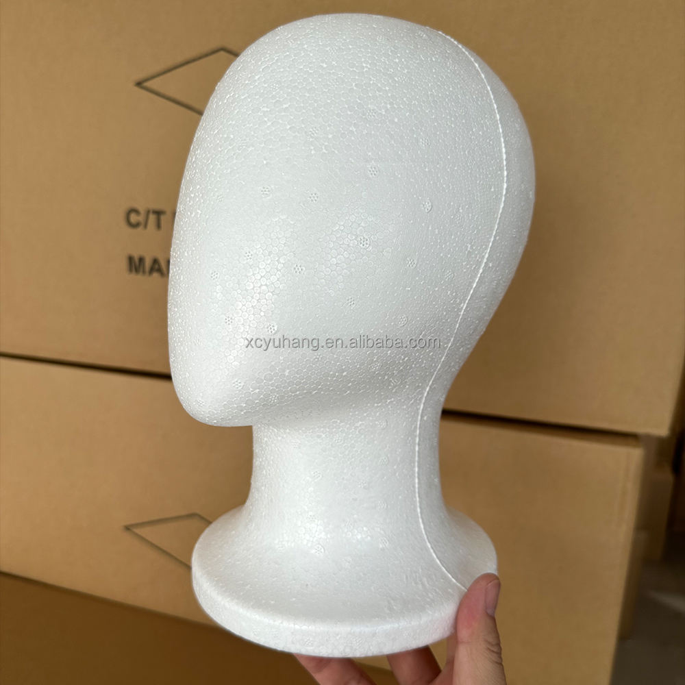 Tête de mousse sans visage