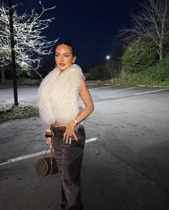 Nouveau Spice Mongol Fourrure Fille Gilet Automne et Hiver Sexy Grand Dos Cheveux Col Halter Top - Product Image 3