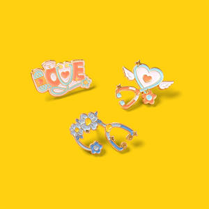 Aangepaste 3d Ontwerp Schattige Fantasie Cartoon Email Pin Broche Medische Apparatuur Voor Liefde Engel Arts Verpleegster Kleding Metalen Ambachten - Product Image 4