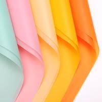 Papier d'emballage pour fleurs en plastique jetable imperméable, translucide, fin, 56x56cm, très vendu, pour fleuristes