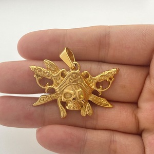 yunnique Skull <b>Titanium</b> Steel Necklace Gold Stainless Steel Pendant Minimalist Fashion Jewelry for Women and Men - Product Image 3