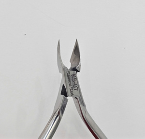 Cortauñas Profesional de Acero Inoxidable Duradero con Abertura Ancha de 7mm para Uñas Gruesas de Dedos y Pies - Product Image 2
