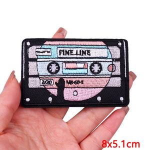 Patchs brodés thermocollants DIY à motifs de dessins animés pour vêtements, patchs personnalisés, vente en gros, patchs de haute qualité directement de l'usine - Product Image 6