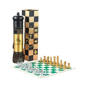 Juego de Ajedrez de Lujo de 13 Pulgadas Estilo Corona en Dorado y Plateado, Tablero de Plástico Plegable Resistente, Estuche Enrollable de Cuero PU Premium, Tubo Portátil de 40 cm - Product Image 3