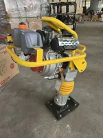 Pilonneuse thermique 7,5 CV 80 kg, avec sabot de compactage optimisé pour un compactage uniforme sur différents types de sols