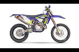 มอเตอร์ไซค์วิบากแบบเอนดูโร่ ระดับมืออาชีพ 500 ซีซี ระบบหัวฉีด EFI ระบบวาล์ว DOHC 6 สปีด โช้ค KYB สมรรถนะสูง สำหรับขับขี่ออฟโรด - Product Image 1