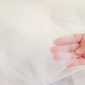 Película de TPU para Brazalete de Presión Arterial Inflable, Solo Tela Semitransparente Resistente al Amarilleo y Respetuosa con el Medio Ambiente - Product Image 2