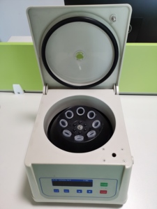 PRP450 Factory Price Offer Micro Benchtop Low Speed 4000 RPM 8*10ml Capacity 1900xg RCF Platelet-rich-plasma Centrifuge - Product Image 4
