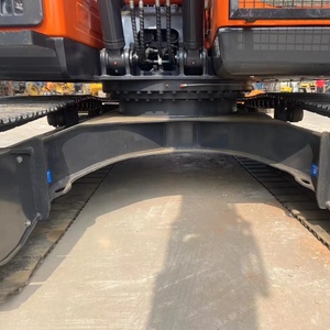 Excavatrice d'occasion Doosan DX150LC-9C 15 tonnes, engin de construction de taille moyenne avec composants essentiels (moteur, engrenages, PLC) à vendre - Product Image 2