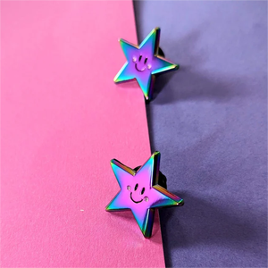 Pino de metal esmaltado macio com logotipo personalizado de fábrica profissional, mini estrela de lapela com cartão de papel de apoio, chapeamento arco-íris - Product Image 6