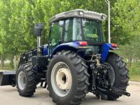 Tracteur à couple élevé turbocompressé de 160 ch, sortie hydraulique multi-directionnelle, attelage trois points arrière, compatible avec les équipements agricoles lourds