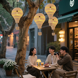 Handmade <span class=keywords><strong>LED</strong></span> mây dệt ánh sáng mặt dây chuyền trong nhà ngoài trời giáng sinh IP54 đánh giá sáng tạo trang trí đèn trần cho Studios - Product Image 2