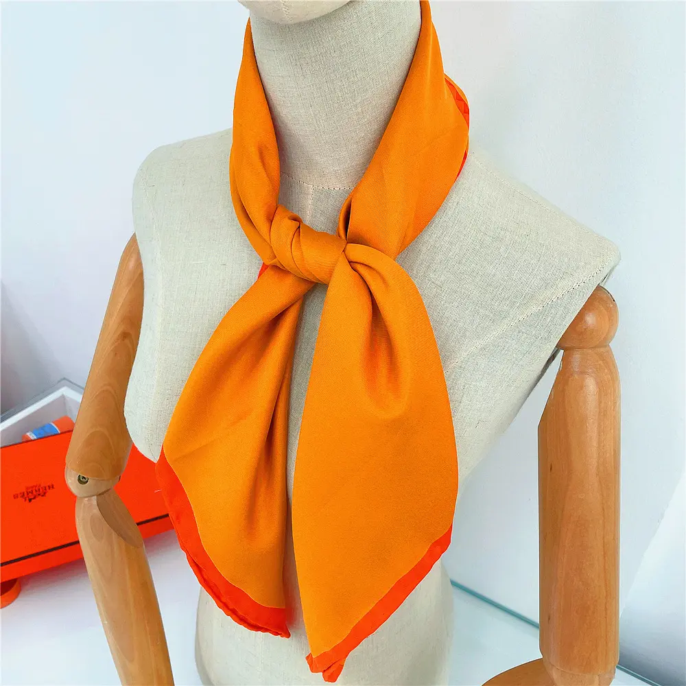 <span class=keywords><strong>Bufanda</strong></span> de seda con estampado a rayas para mujer, pañuelo de satén de lujo, diseño clásico, nuevo
