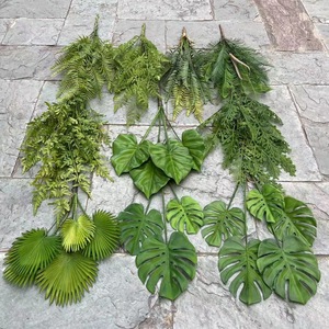 Feuillage Artificiel Mixte : Aiguilles de Pin, Menthe et Chêne pour Décoration de Mariage et d'Intérieur - Product Image 3