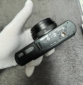 Cámara Digital DSLR Leica D-LUX510.1 <span class=keywords><strong>de</strong></span> <span class=keywords><strong>Segunda</strong></span> <span class=keywords><strong>Mano</strong></span> con Zoom Óptico <span class=keywords><strong>de</strong></span> 17x-30x, Sensor CCD <span class=keywords><strong>de</strong></span> 1/1.63 Pulgadas, Captura <span class=keywords><strong>de</strong></span> Video y Estabilización <span class=keywords><strong>de</strong></span> Imagen - Product Image 5