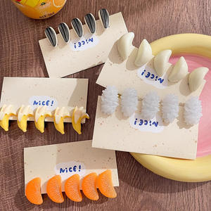 Horquillas Decorativas para Mujer, con Flequillo Lateral Simulado, Pequeñas y Elegantes, con Diseño de Melón - Product Image 2