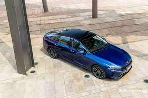 Kia K5 Sedan với động cơ tăng áp Euro vi khí thải tiêu chuẩn xăng trái tay lái để bán trong kho mới/sử dụng - Product Image 3