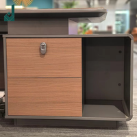 Bureau d'ordinateur commercial modulaire de luxe en panneaux de pin, plateau en MDF, design moderne, armoires/tiroirs/étagères, garantie de 3 ans, personnalisable