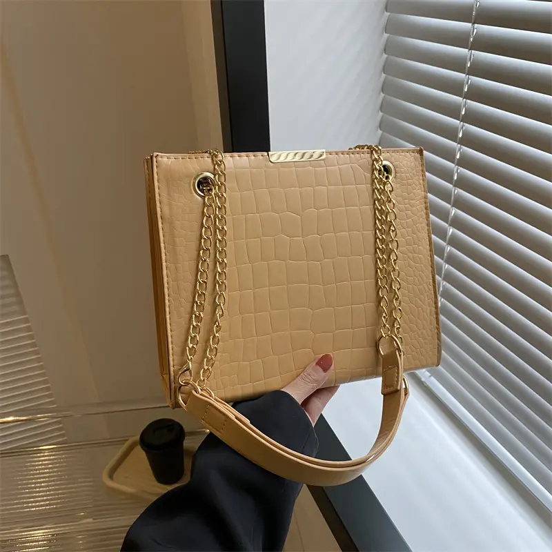 Toptan Tendy Lady büyük kapasiteli timsah deri kare zincir koltukaltı omuz kadınlar için Crossbody çanta