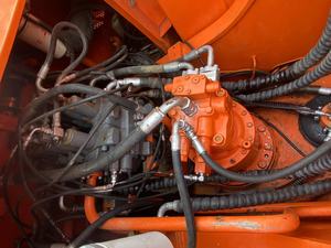 Excavatrice sur chenilles d'occasion Doosan DH220LC 22 tonnes, d'origine coréenne, modèle Doosan DH220, hydraulique, faible nombre d'heures de fonctionnement, pour travaux de construction miniatures. - Product Image 5