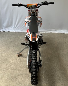 Moto da cross fuoristrada bianca-arancione a <span class=keywords><strong>4</strong></span> tempi, monocilindrica, con avviamento elettrico e a pedale - Product Image 6