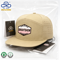 Fabricante de Gorras OEM ODM, Gorras de Golf Personalizadas de Algodón BSCI con Paneles y Visera Plana con Orificios Cortados con Láser para Eventos Deportivos Unisex