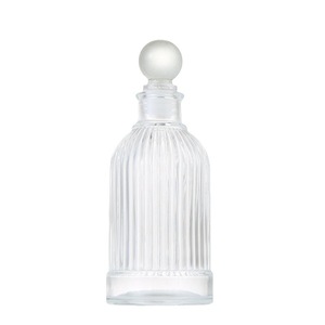 Flacon de parfum vintage en cristal avec colonnes romaines, bouteille d'aromathérapie en verre transparent, pour la maison, la chambre, les toilettes, les fleurs séchées, parfum d'ambiance - Product Image 1