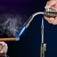 Allumeurs de bougies pour cuisine extérieure BBQ 360 °   Briquet torche à rotation libre, flamme bleue, rechargeable au gaz butane, pour cigares
