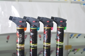 Encendedor de Antorcha HP-K200 de Alta Calidad, Logotipo Personalizado, Encendedor de Cigarros, el Más Vendido en América y Europa, Hecho de Plástico Duradero, Precio Razonable - Product Image 4