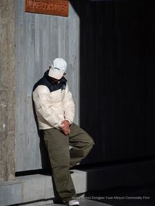 Giacca Bomber North Face TNF1996 Versione USA Originale di Alta Qualità con Motivo a Cuore 700 Streetwear per Uomo e Donna - Product Image 5