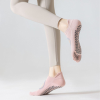 Nouvelles chaussettes de sport professionnelles en tricot antidérapantes pour femmes, yoga et pilates, collection automne-hiver 2026, vente en gros