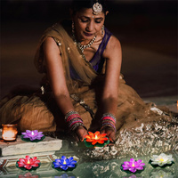Lumières artificielles flottantes en forme de lotus en mousse pour la maison, les mariages, les jardins, les étangs, les piscines, les anniversaires, les fêtes indiennes Diwali, la décoration et les cadeaux de retour.