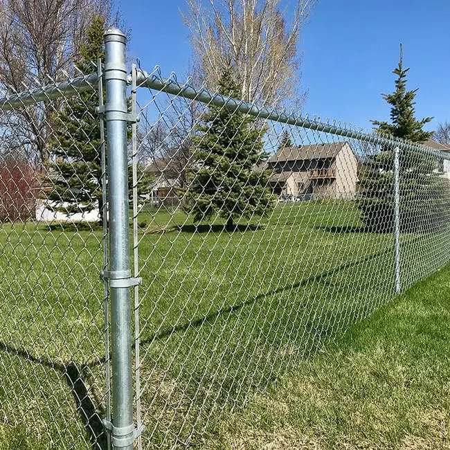 America standard 6 foot 7 foot galvanized chain fence prices 8 gauge steel chain link fence panel with accessories in Kenya