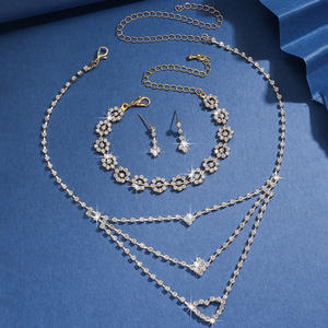 Ensemble Collier et Boucles d'Oreilles de Mariée en Cuivre Sertis de Diamants, Plaqué Or/Argent, Bijoux de Mariage Élégants pour Robes de Soirée - Vente en Gros - Product Image 5