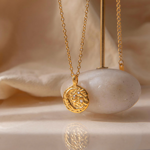 Wanxing Gold Plated Floral Pendant Necklace 18K Titanium Steel Irregular Round Coin Design Everyday Wear Business Style - Product Image 2