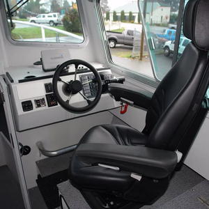 เรือตกปลาอลูมิเนียมคุณภาพสูงพร้อมห้องโดยสารและเครื่องยนต์ สภาพใหม่ - Product Image 6