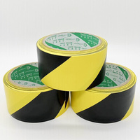 Ruban de marquage au sol en PVC imperméable pour l'extérieur Jaune Noir Adhésif Signalisation de sécurité Avertissement de danger Routes souterraines Personnalisé Offert