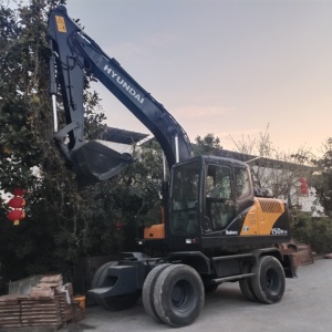 Excavadora de Ruedas Hyundai Usada de Alta Calidad, 15 Toneladas, 84 kW de Potencia, con Caja de Cambios y Bomba para Construcción y Minería - Product Image 1