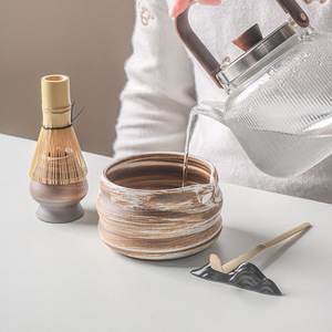 Bộ bát trà matcha gốm sứ Nhật Bản có vòi Hyakumono Rikuchi kèm bộ cọ trà làm quà tặng - Product Image 4