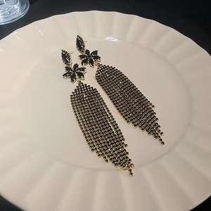 ต่างหูแฟชั่นสำหรับผู้หญิงต่างหูรูปพัดประดับเพชรเพทายรูปเรขาคณิตต่างหูพู่ยาว - Product Image 2