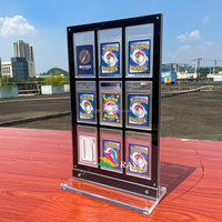 Support de Présentation de Cartes Sportives Gradées en Acrylique à 9 Emplacements pour Bureau – Présentoir pour Cartes PSA