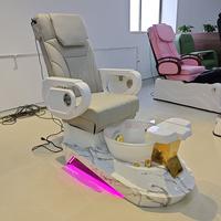 Équipement de salon de manucure luxueux, chaise de spa pour les pieds avec base en fibre de verre blanche, chaise de pédicure moderne électrique réglable avec massage