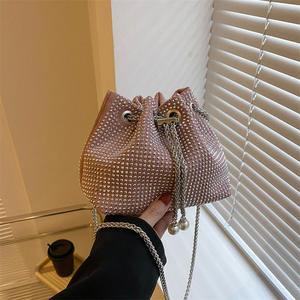 <span class=keywords><strong>Sac</strong></span> seau à cordon orné de strass, nouveau style 2026, design entièrement strassé, <span class=keywords><strong>sac</strong></span> bandoulière haut de gamme à chaîne, très tendance. - Product Image 1