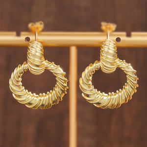 Boucles d'oreilles créoles tendance plaquées argent pour femmes, bijoux fantaisie en alliage, style soirée, boucles d'oreilles statement - Product Image 4