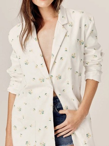 <span class=keywords><strong>Veste</strong></span> de costume en <span class=keywords><strong>coton</strong></span> et lin personnalisée en usine pour femmes, blazer décontracté surdimensionné pour <span class=keywords><strong>femme</strong></span> à imprimé floral - Product Image 2